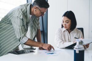 Gestão de processos: o que é, importância e como padronizar o seu jeito de fazer