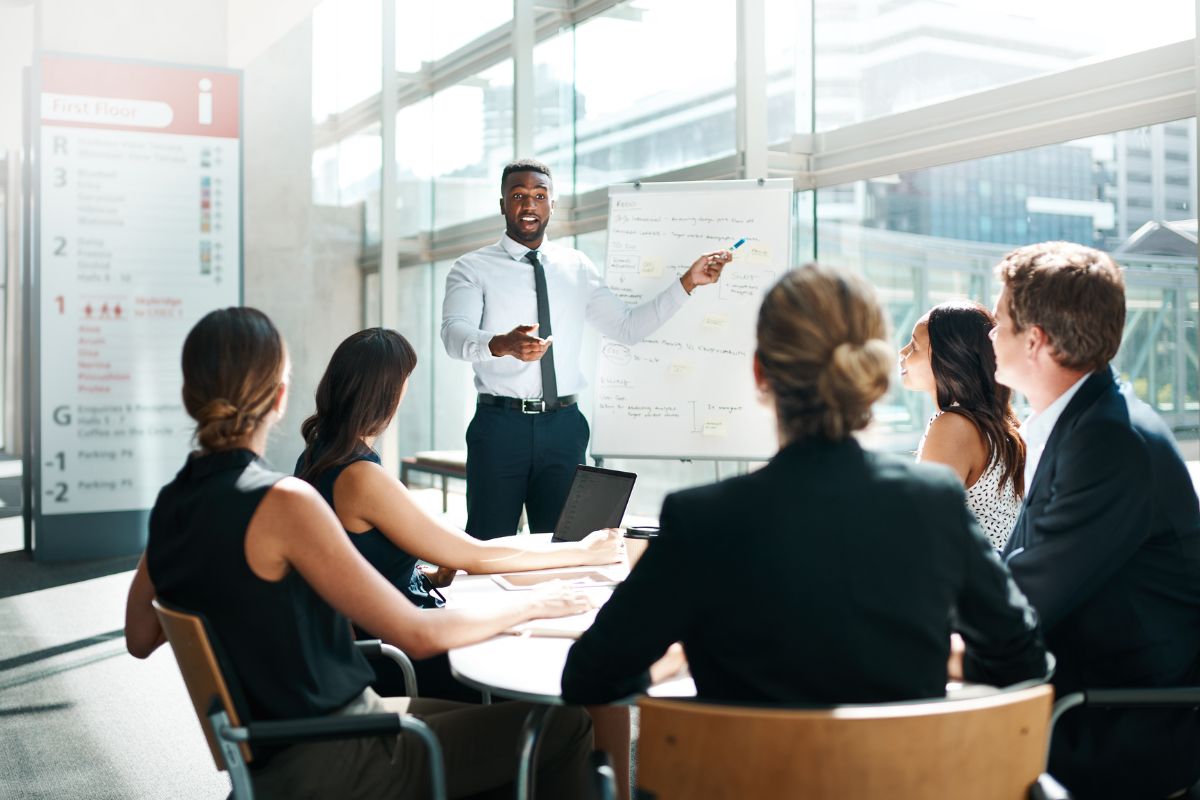 Estrat+®gias de marketing1