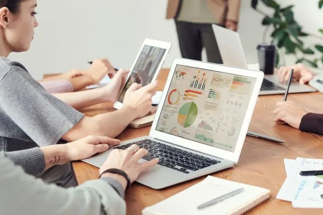 equipo que utiliza el método DMAIC